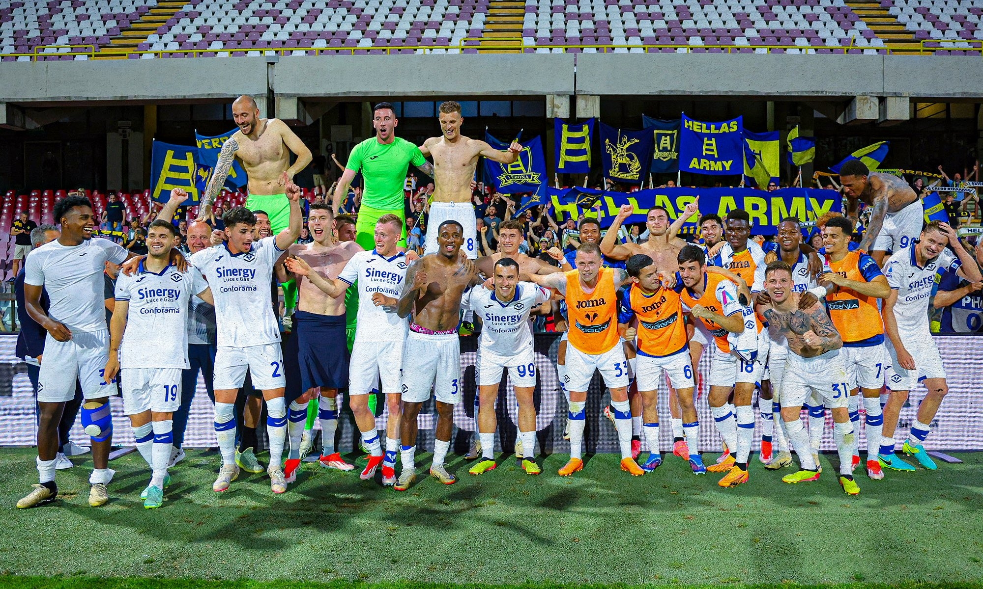 老太太的廉价之窗(Cheap Windows)插图 老太太的廉价之窗(Cheap Windows)插图