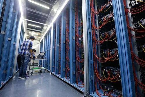 韩国服务器选择指南，关注机房、服务、价格与业务需求插图