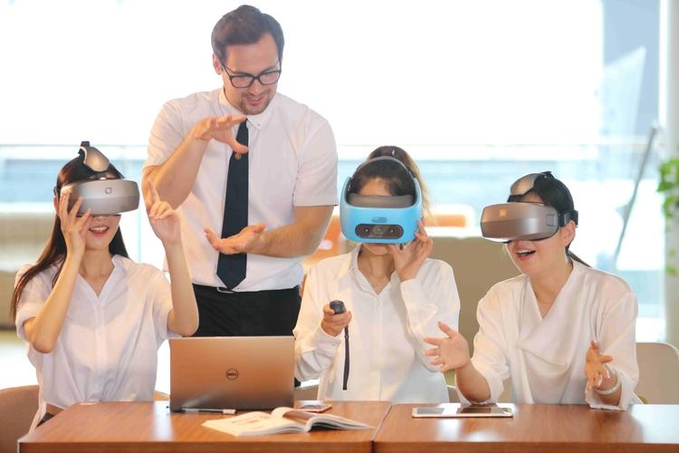 虚拟空间教学，重塑教育新模式插图