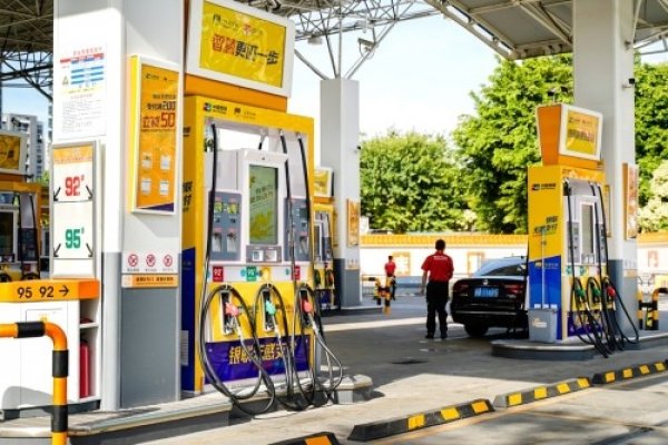 石油网站建设与智慧加油站系统，冠德服务助力中油八建腾飞-百挑一