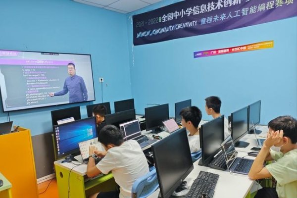 西安编程培训，打造数字时代的精英人才-百挑一