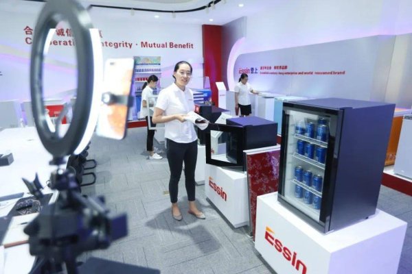 山东万易维信息技术有限公司香港云主机,探索云端新纪元-方知甜