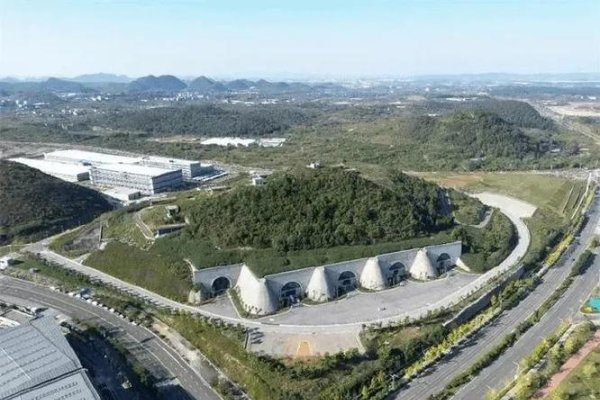 腾讯山里的数据中心，探索腾讯服务器的隐秘之地-红迪亚