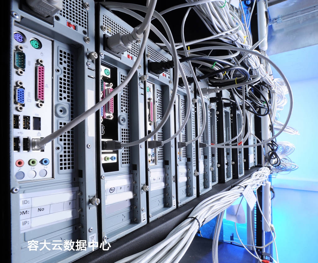 家用服务器的多功能与实用优势,娱乐中心、数据中心及远程管理利器插图 家用服务器的多功能与实用优势,娱乐中心、数据中心及远程管理利器插图