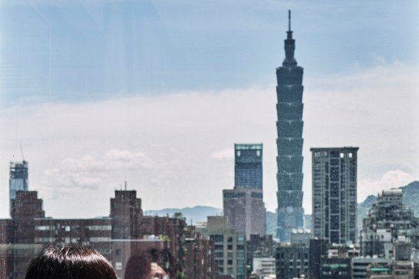 异国婚恋中的沟通与理解,男友在澳门工作与消费观差异的处理建议。-猫山树