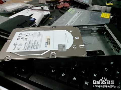 服务器硬盘替换法插图